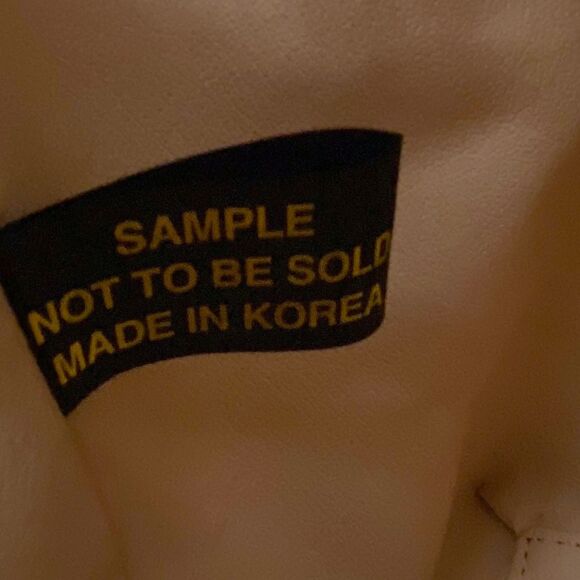 NWOT Cuyana Trapeze Top Handle Satchel Crossbody Strap Leather Stone Grey SAMPLE - Picture 12 of 14